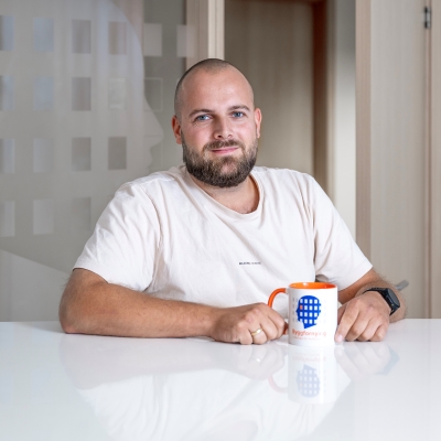 6568ff8a4fe85fc0bc520596_Nettside